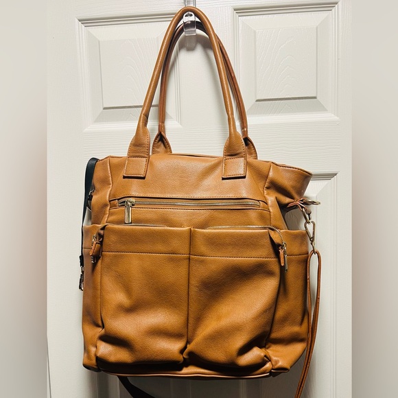 Brown patent leather diaper bag with multiple pockets and key holders - Picture 1 of 12